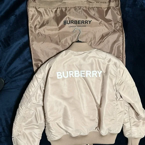 Burberry Logo Print Bomber Jacket - Picture 14 of 17
